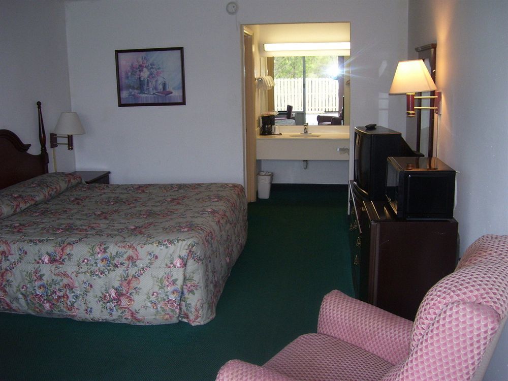 Hotel Walterboro Southwest Bagian luar foto